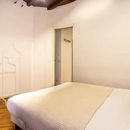 Апартаменты Fiore Center Campo De Fiori Рим