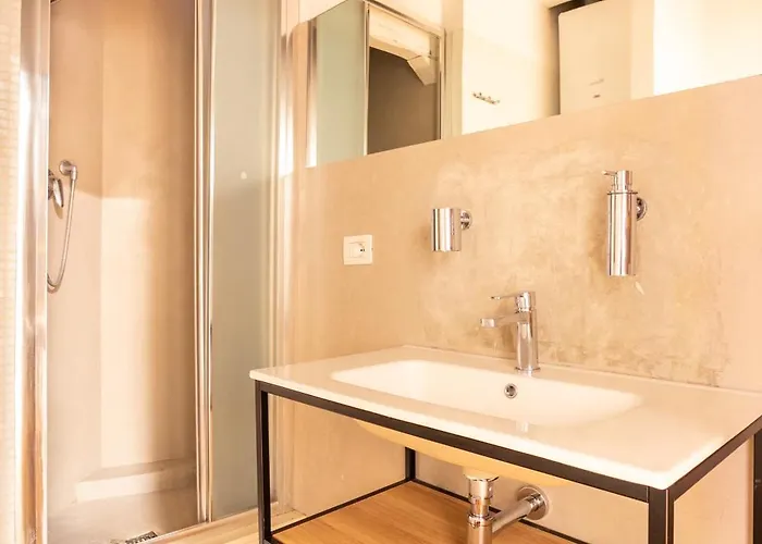 Fiore Center Campo De Fiori 아파트